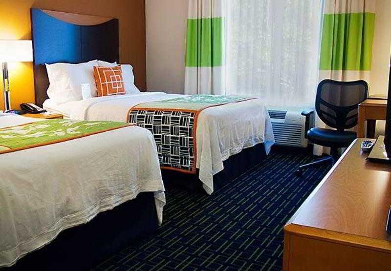 Fairfield Inn & Suites Tampa Fairgrounds/Casino Orient Park Exterior photo